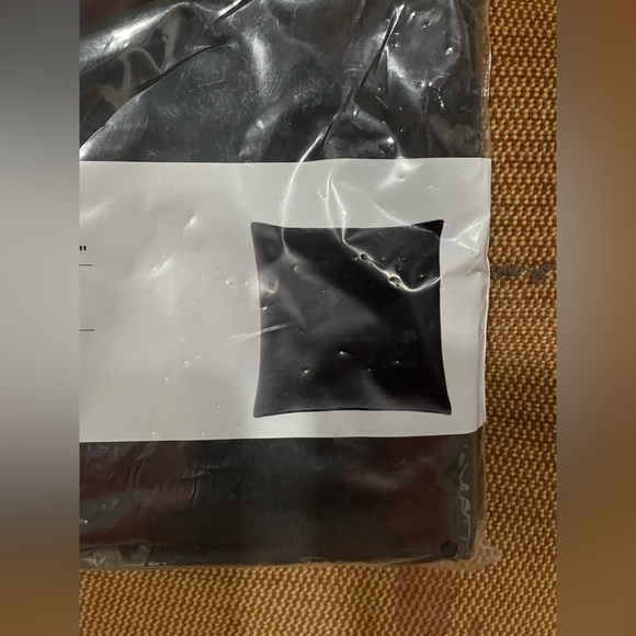 Pillows case - Picture 4 of 13